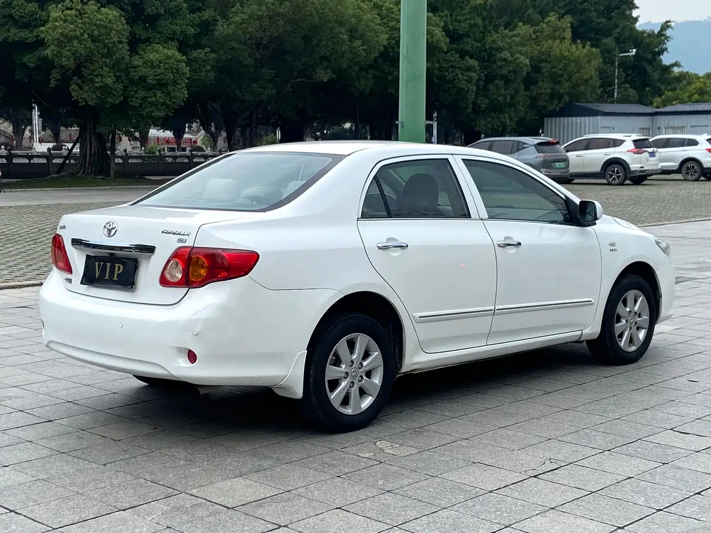 Toyota Corolla 2009 1.6L Manual GL Sunroof Special Edition фото 6
