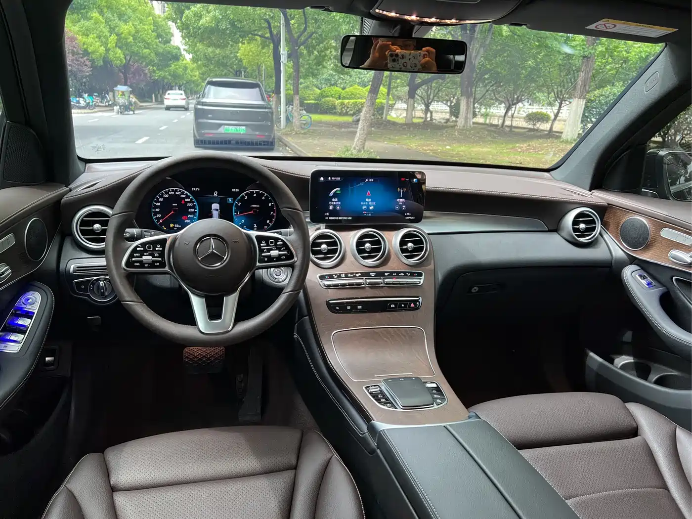 Mercedes-Benz GLC 2022 Model GLC 260 L 4MATIC Luxury Edition фото 12