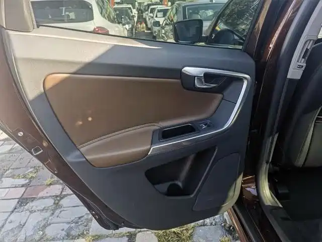 Volvo XC60 2015 2016 T5 Zhijin Edition