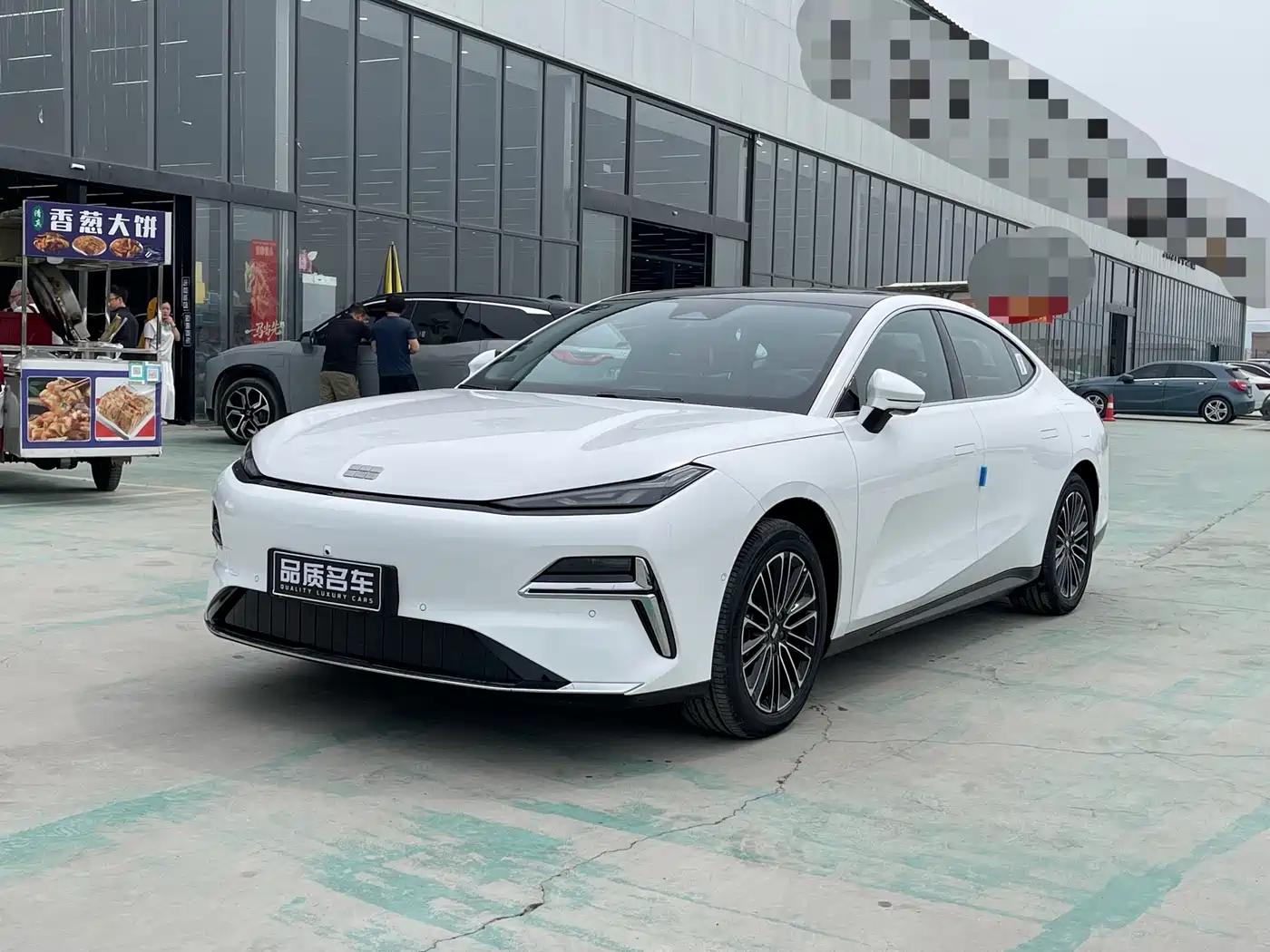 Geely Galaxy Galaxy Xingyao 8 2025 130km EM-i Premium Edition