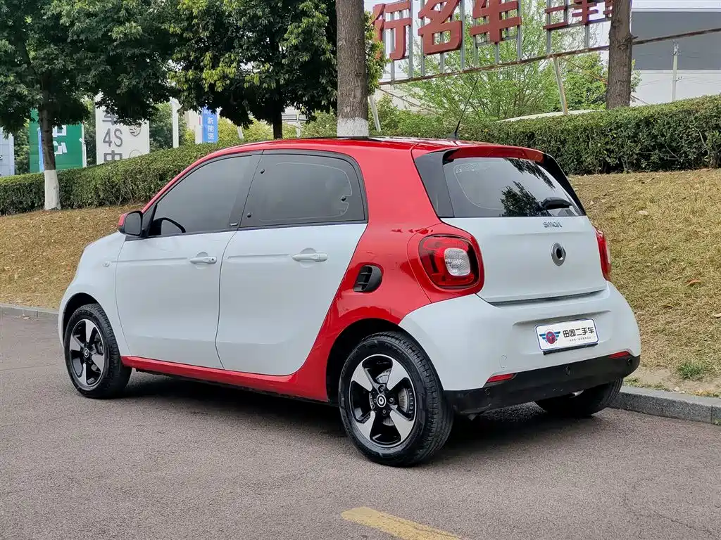 smart forfour 2019 2018 1.0L 52kW Passion Edition