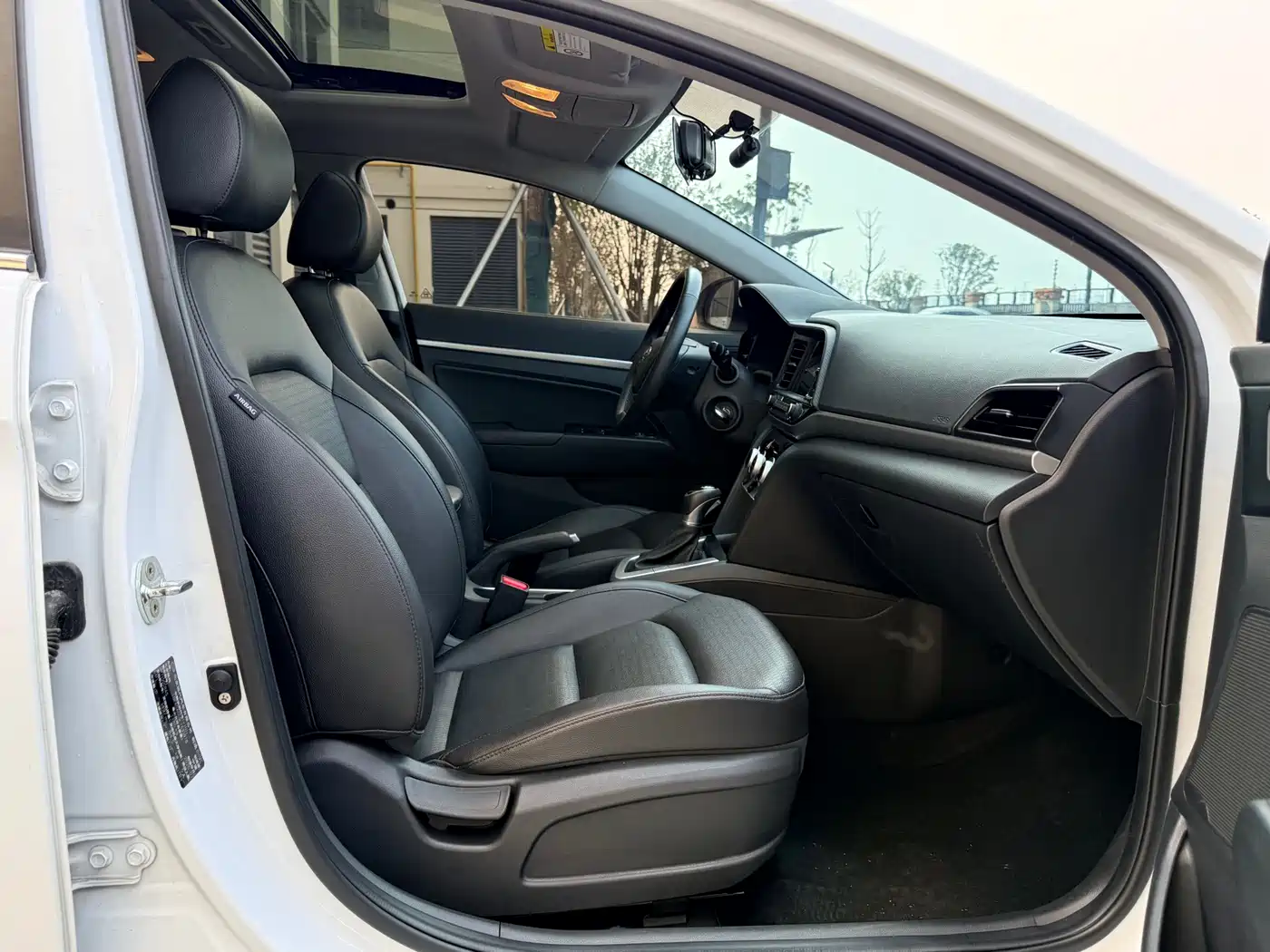 Hyundai Elantra 2020 1.5L CVT Smart Style·Elite фото 9