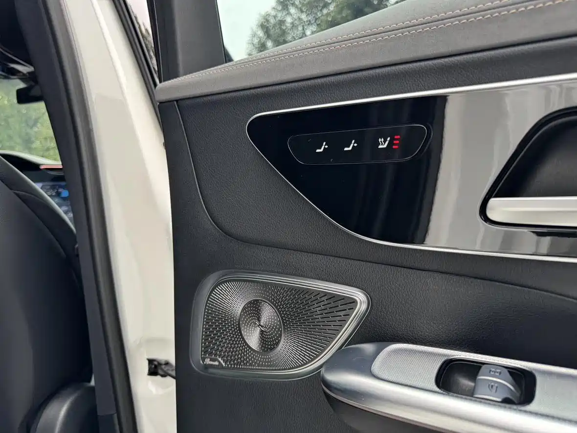 Mercedes-Benz EQE SUV 2023 500 4MATIC фото 17