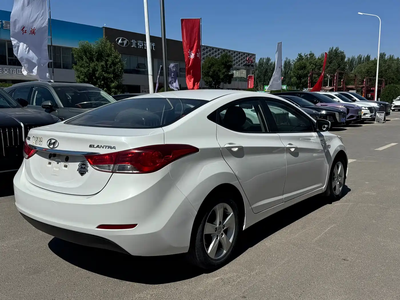 Hyundai Langdong 2012 1.6L Manual Fashion фото 4