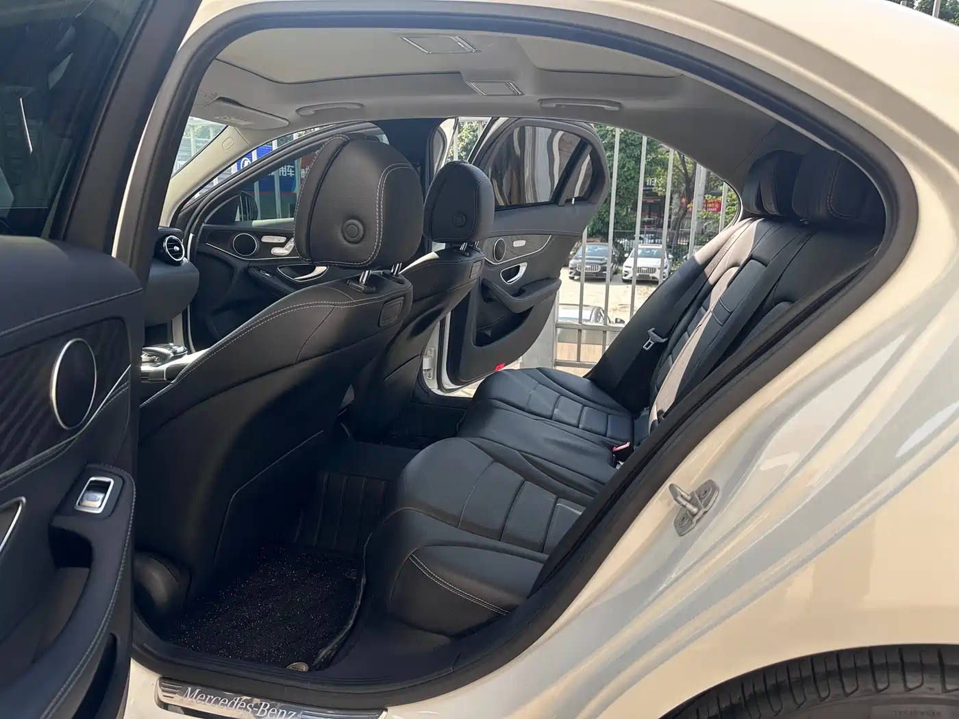 Mercedes-Benz C-Class 2016 C 200 L Sport фото 9