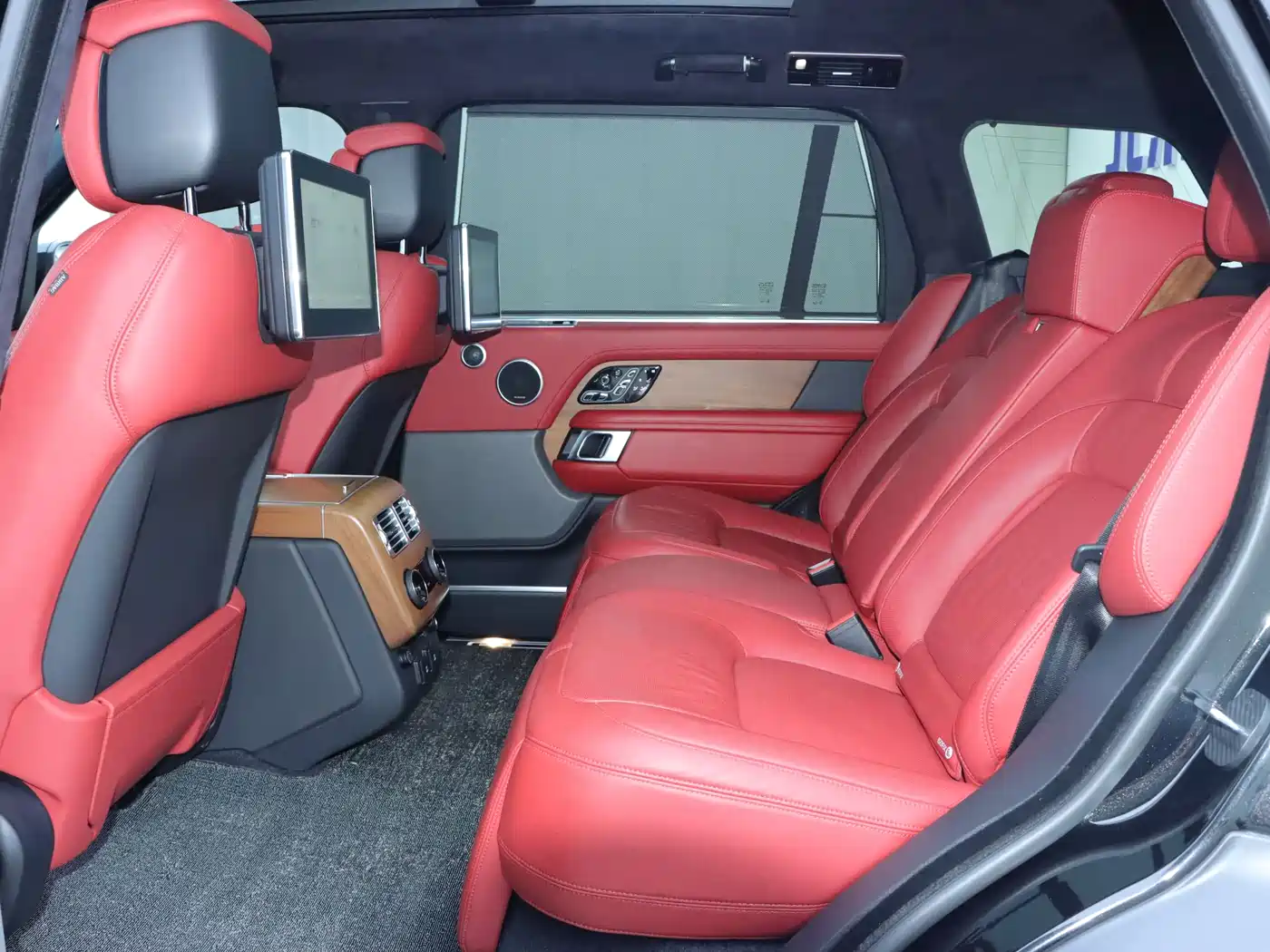 Land Rover Range Rover 2019 3.0 SC V6 Prestige Genesis Extended Edition фото 16