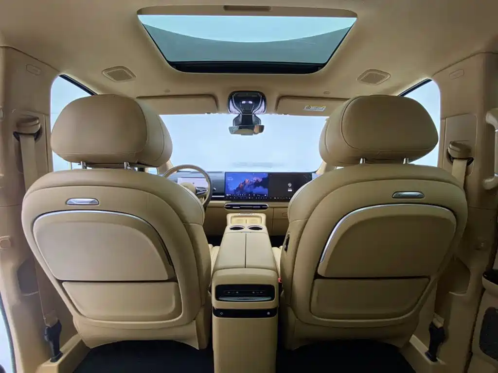 Voyah Auto Voyah Dreamer 2025 PHEV AWD Flagship Kunpeng Edition фото 26