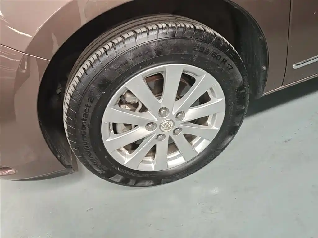 Buick GL8 2018 28T Premium Model China VI фото 23