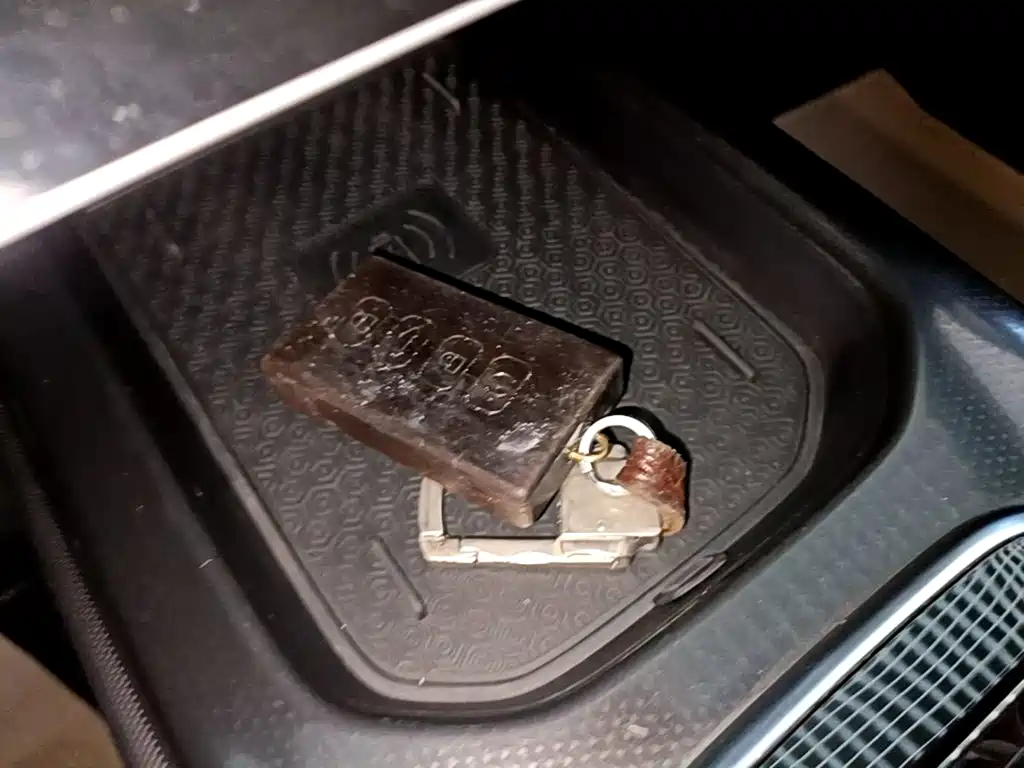 Photo 9 - Geely ICON
