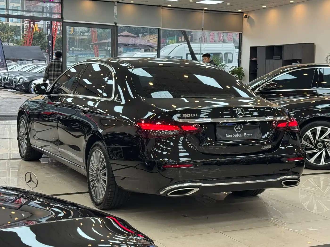 MERCEDES-BENZ E CLASS