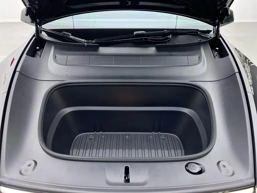 Tesla Model Y 2026 2026 Rear-Wheel Drive