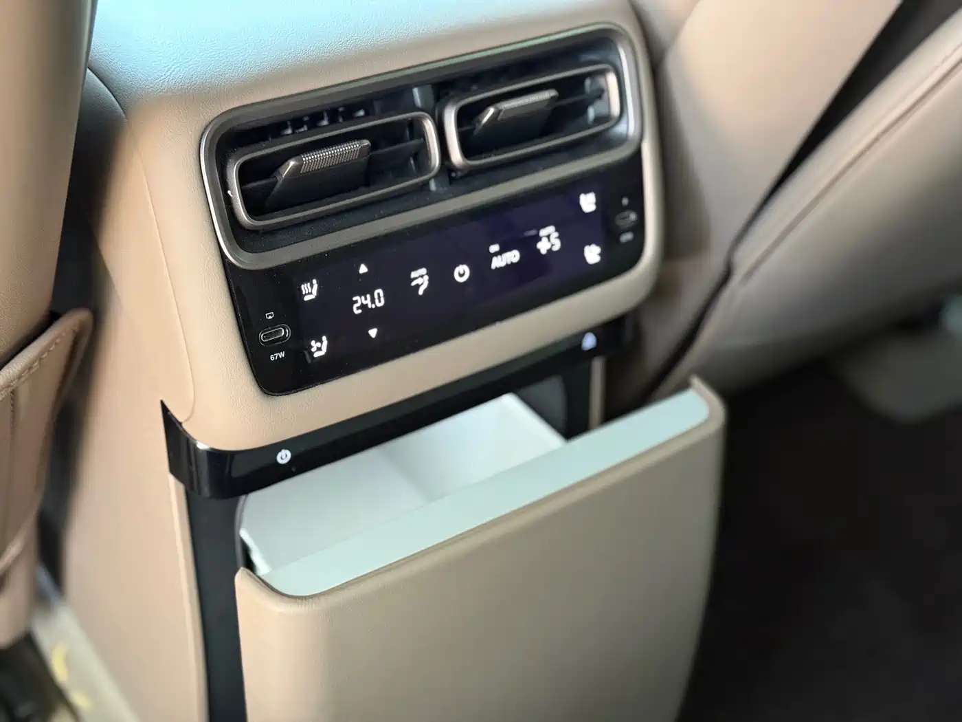 Li Auto i6 2026 2025 4WD Base Model