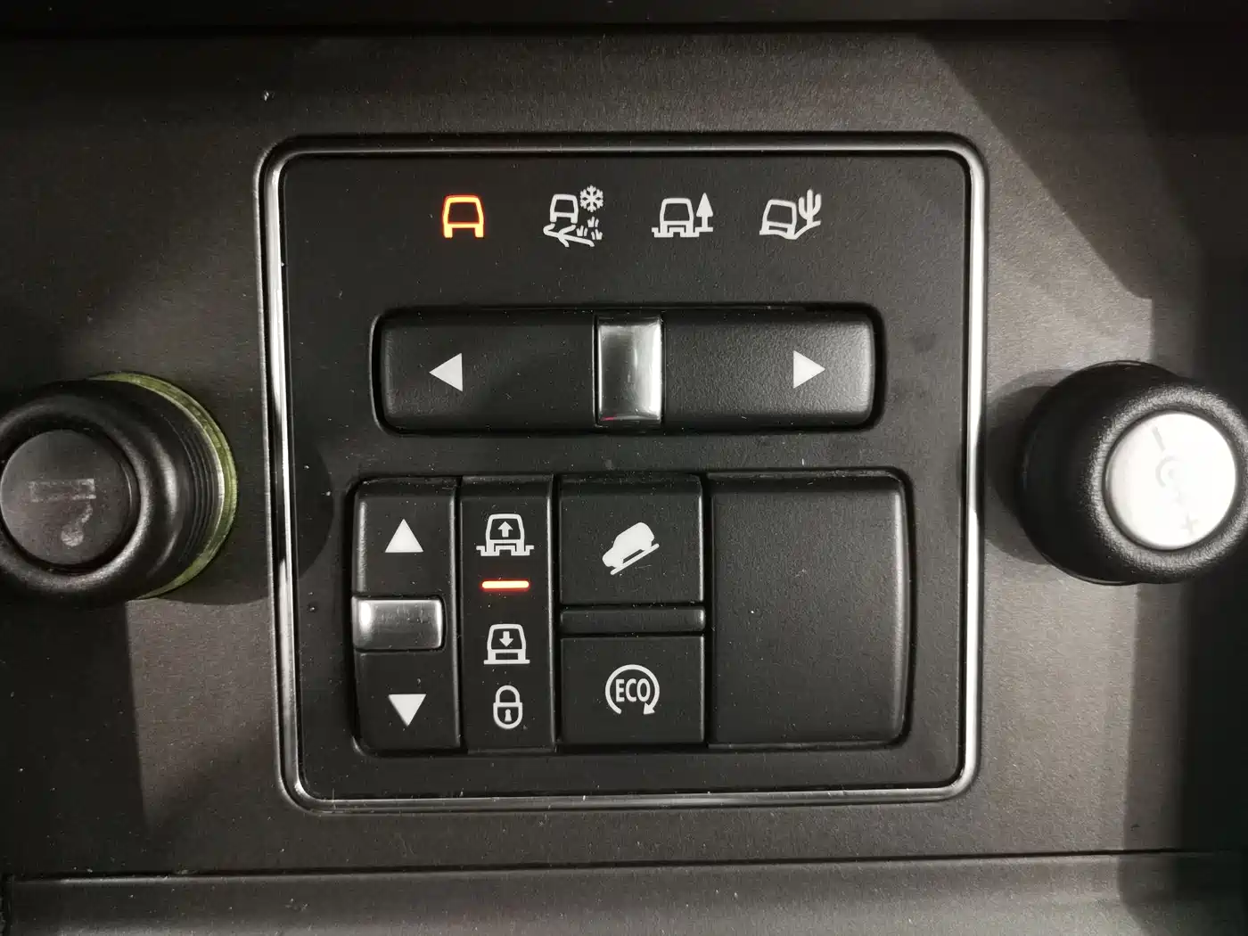 Land Rover Discovery 2016 3.0 SC V6 HSE фото 14
