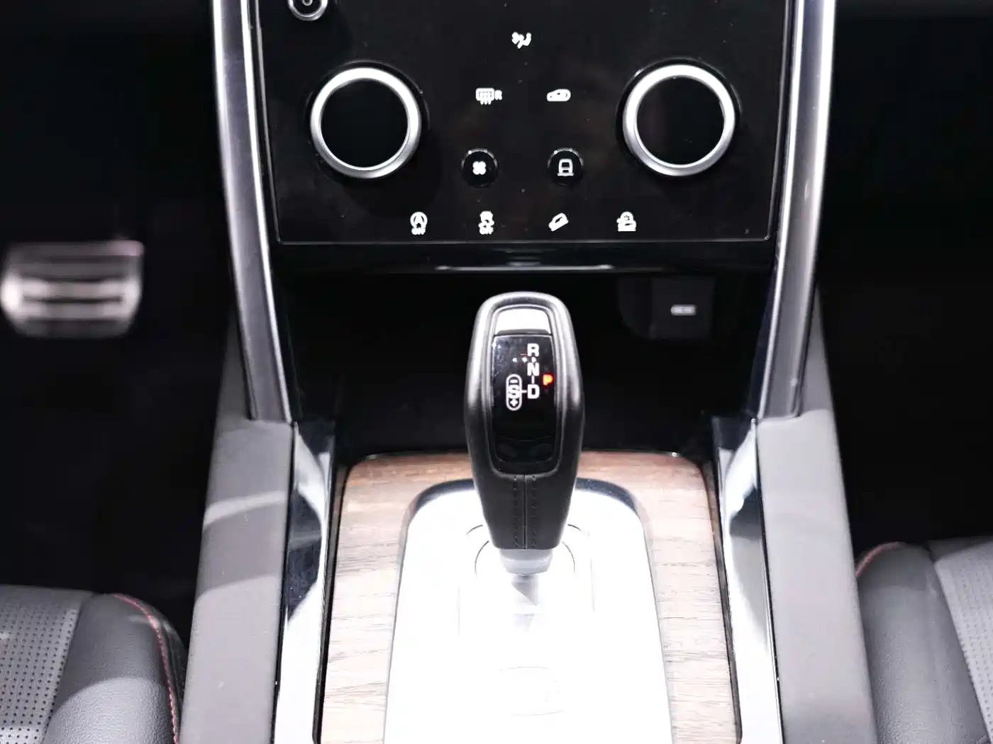Land Rover Discovery Sport 2020 249PS R-Dynamic Performance фото 20