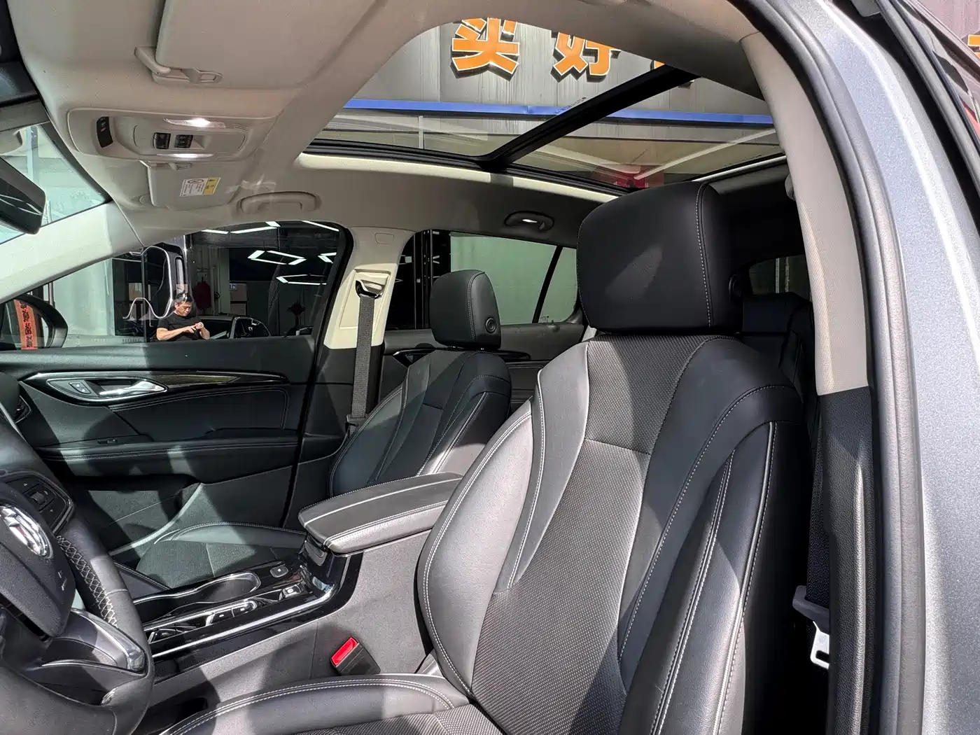 Buick Envision Plus 2023 Enclave Plus 652T 5-Seater AWD Luxury фото 10