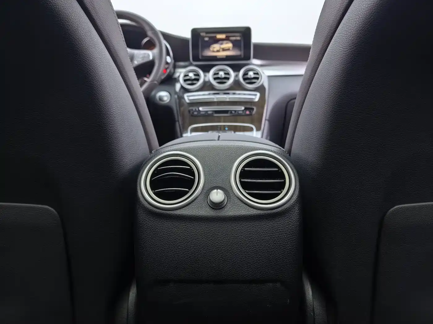 Mercedes-Benz GLC 2019 GLC 260 L 4MATIC Luxury фото 16