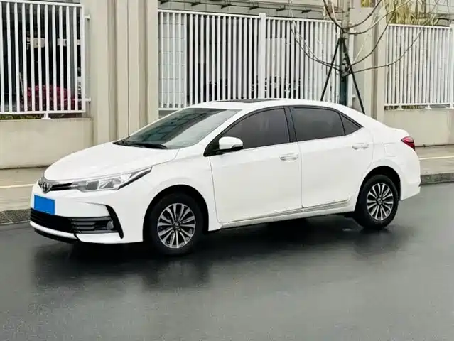 TOYOTA COROLLA