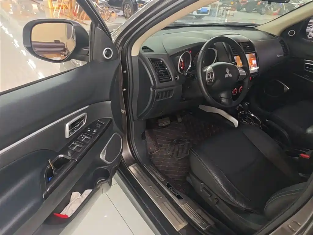 Mitsubishi ASX 2018 2.0L CVT 2WD Premium фото 16
