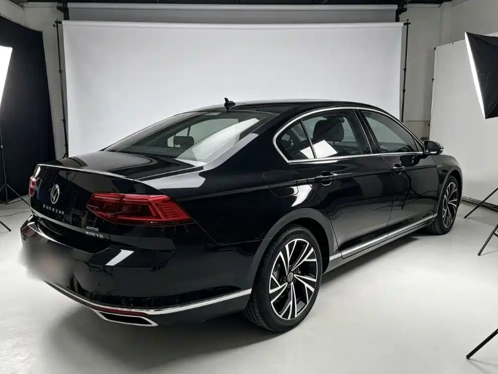 Фото 25 - Volkswagen Magotan