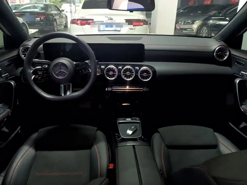 Mercedes-Benz A-Class 2025 2025 A 200 L Fashion Edition