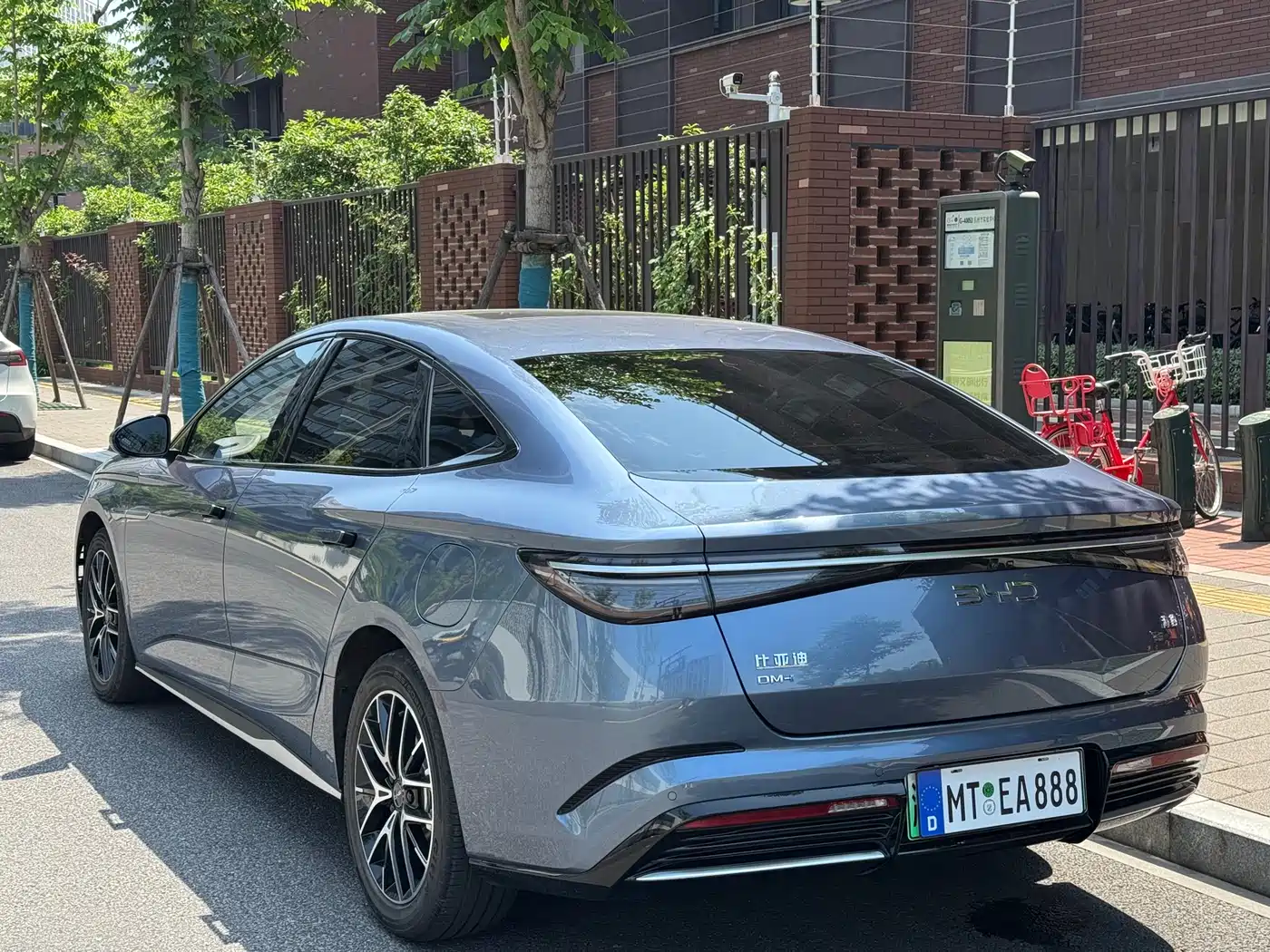 BYD Seal 2023 DM-i 1.5T 121km Premium фото 5