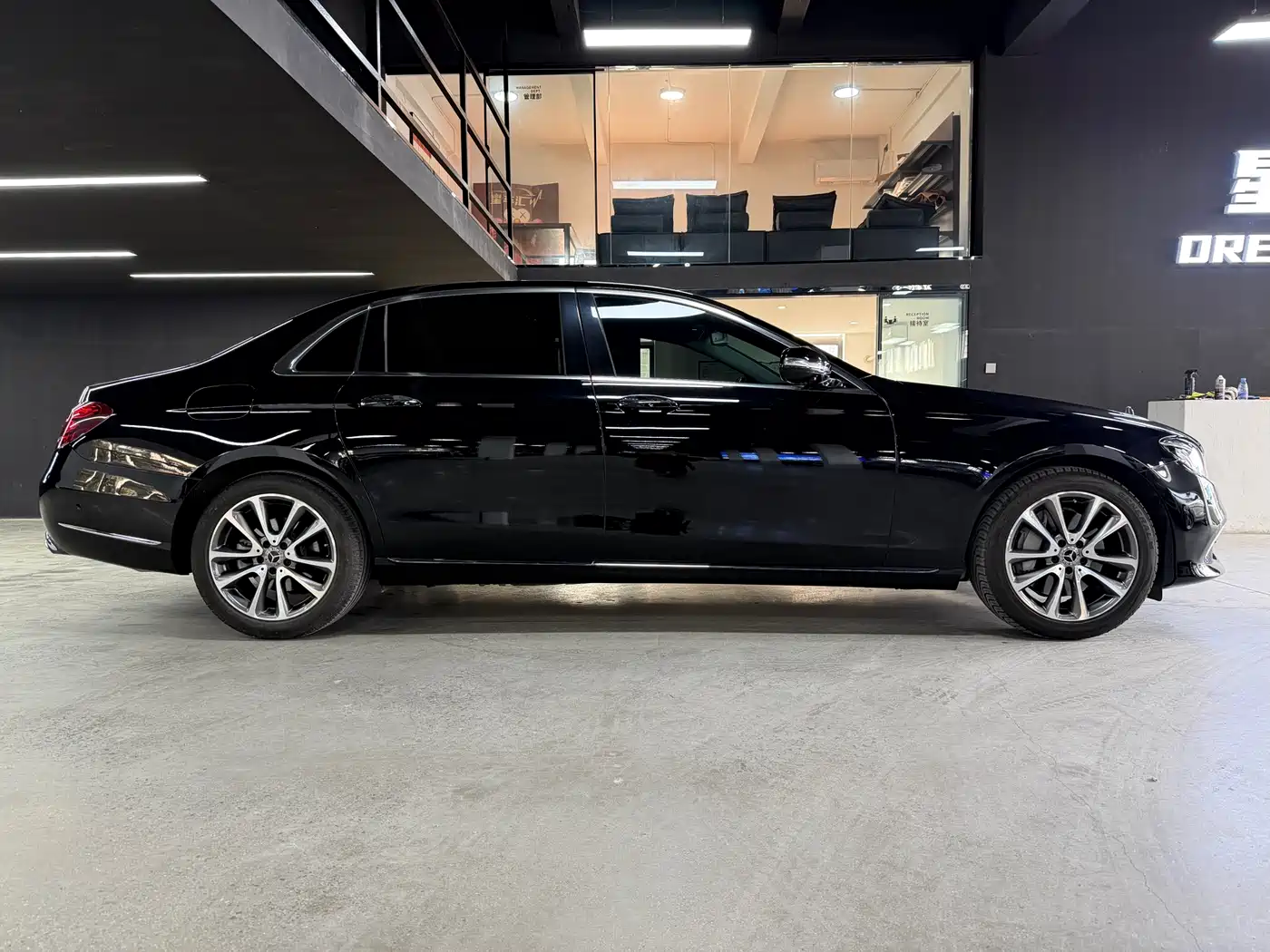 Mercedes-Benz E-Class 2018 Facelift E 300 L Fashion фото 7