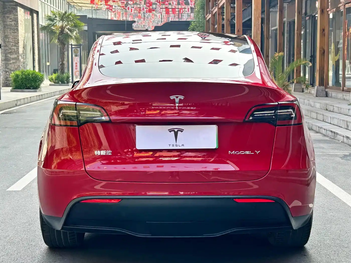 TESLA MODEL Y