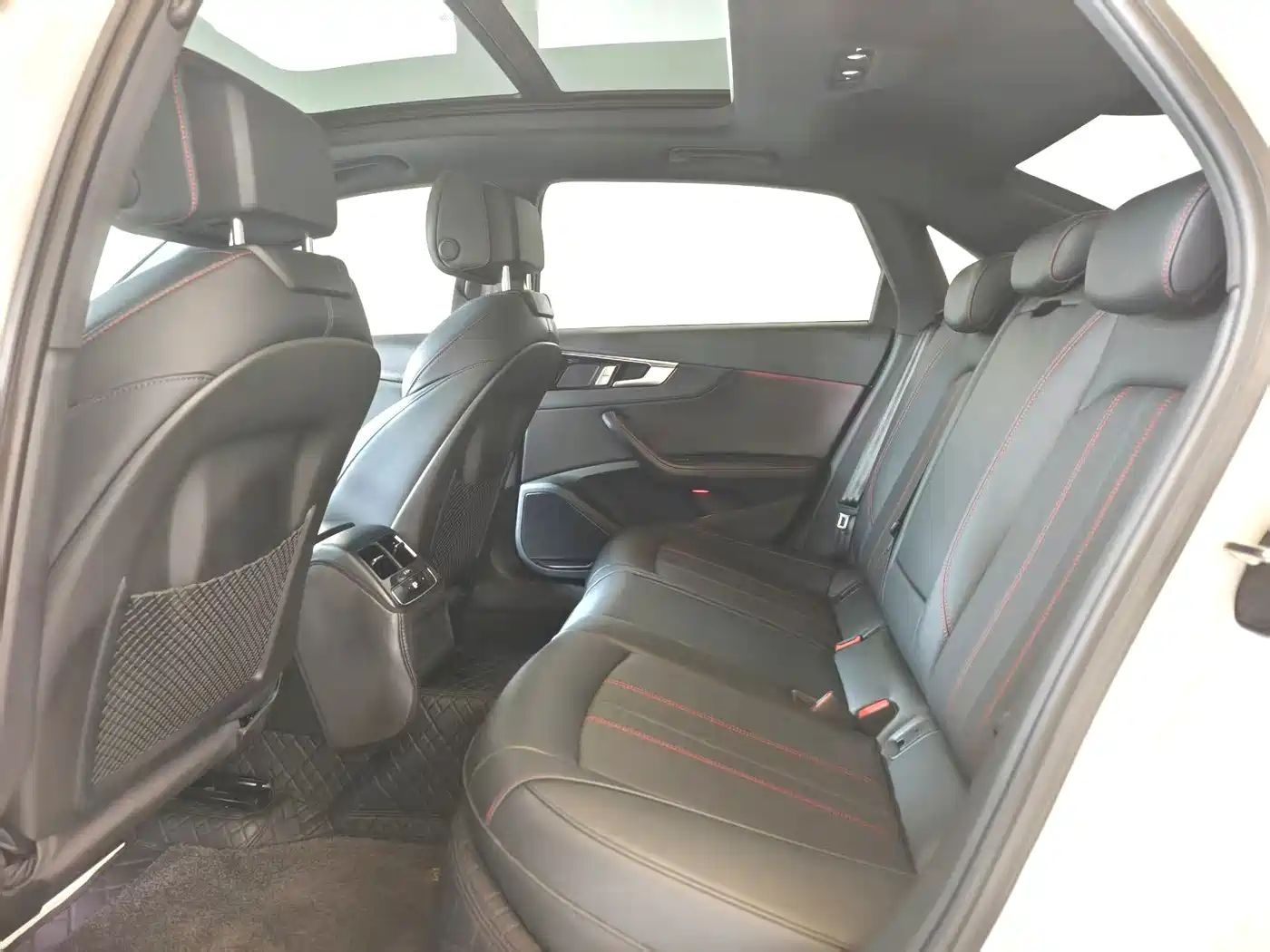 Audi A4L 2025 2025 2 Million Celebration Edition 40 TFSI Luxury Dynamic