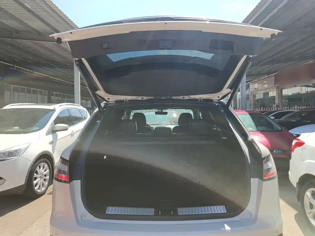 Lincoln Nautilus (Import) 2019 2019 2.0T 2WD Premium Edition China VI