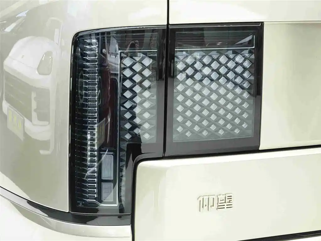 Yangwang U8 L 2025 U8L Base Model фото 32