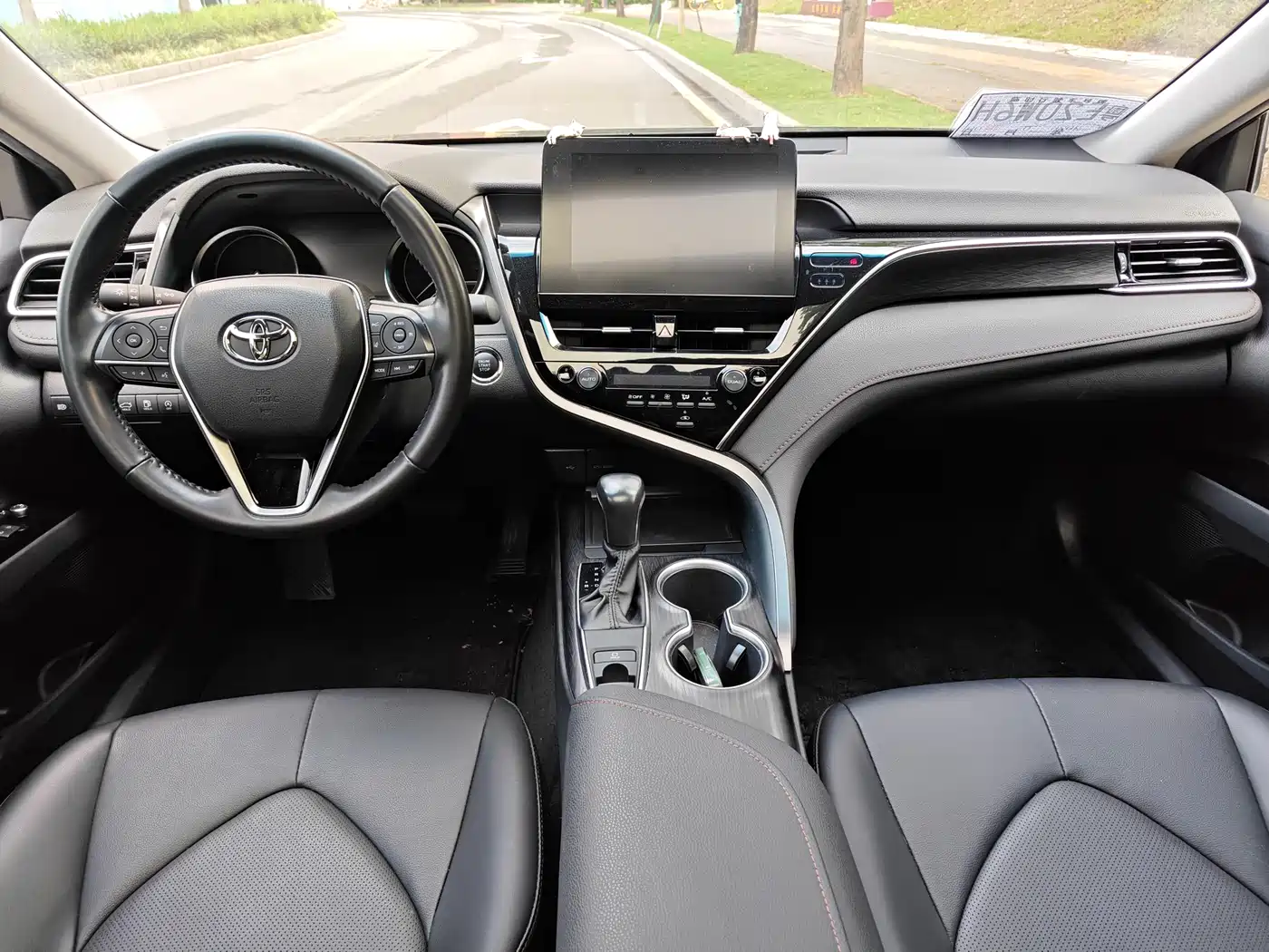 Toyota Camry 2021 2.0G Luxury Edition фото 9