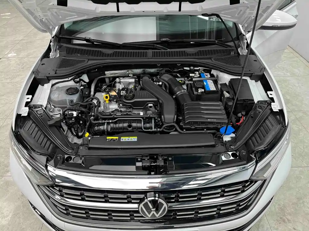 Photo 20 - Volkswagen Sagitar