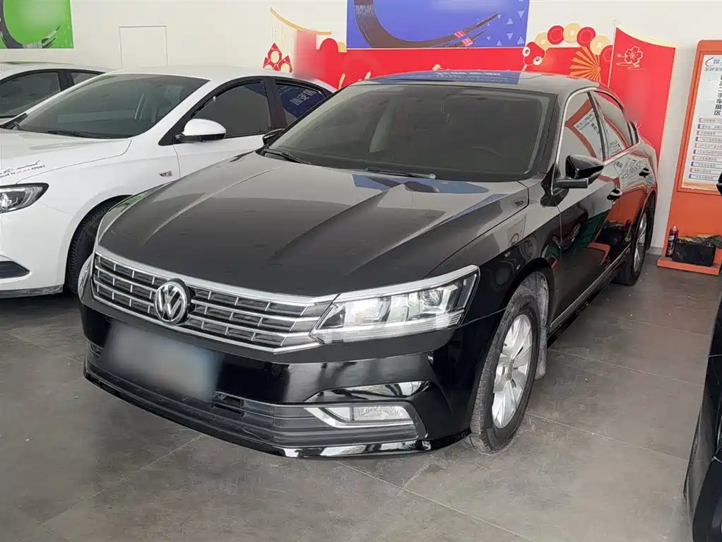Volkswagen Passat 2017 280TSI DSG Elegance фото 2