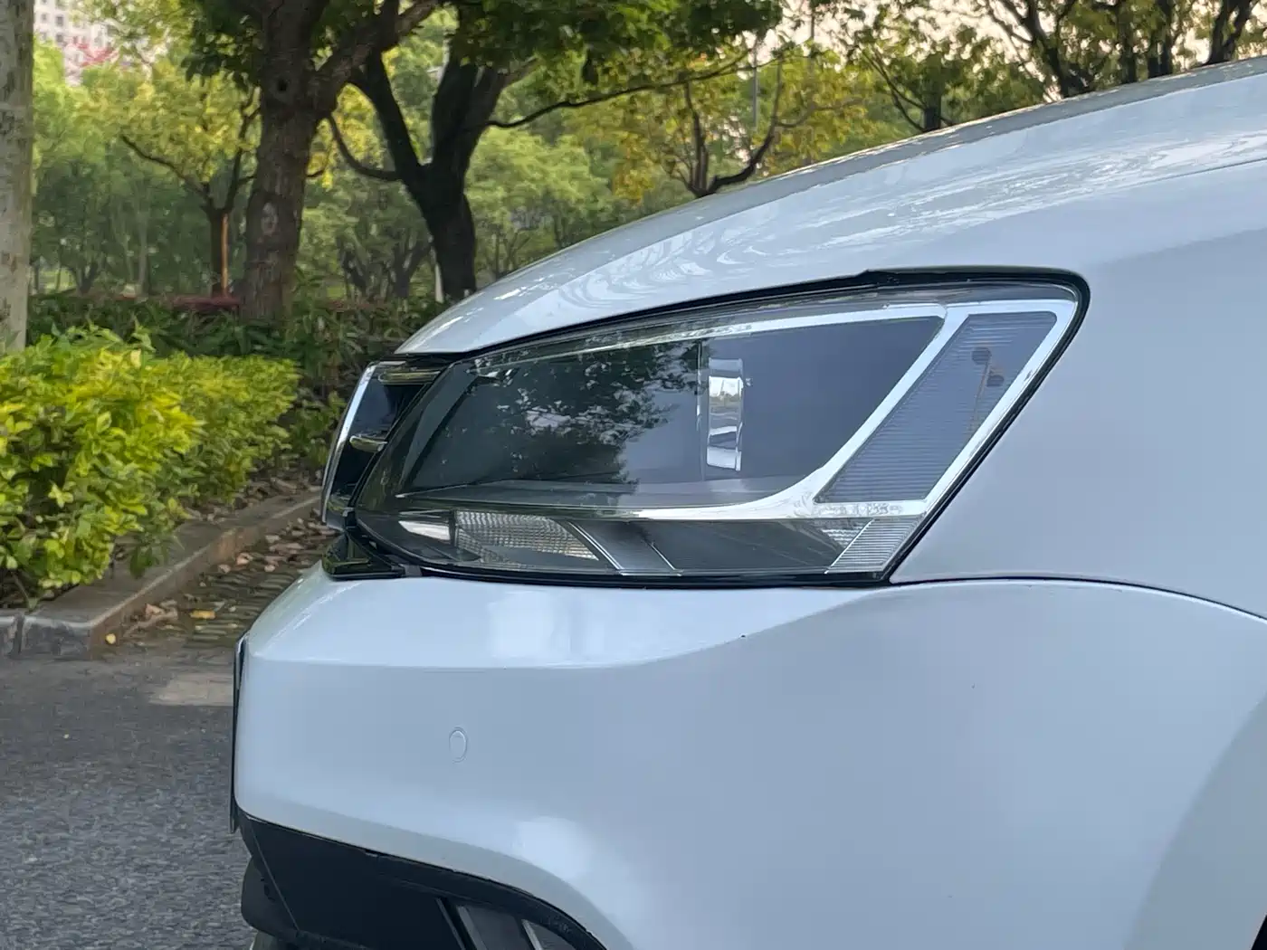 Volkswagen Sagitar 2018 180TSI DSG Premium Edition фото 13