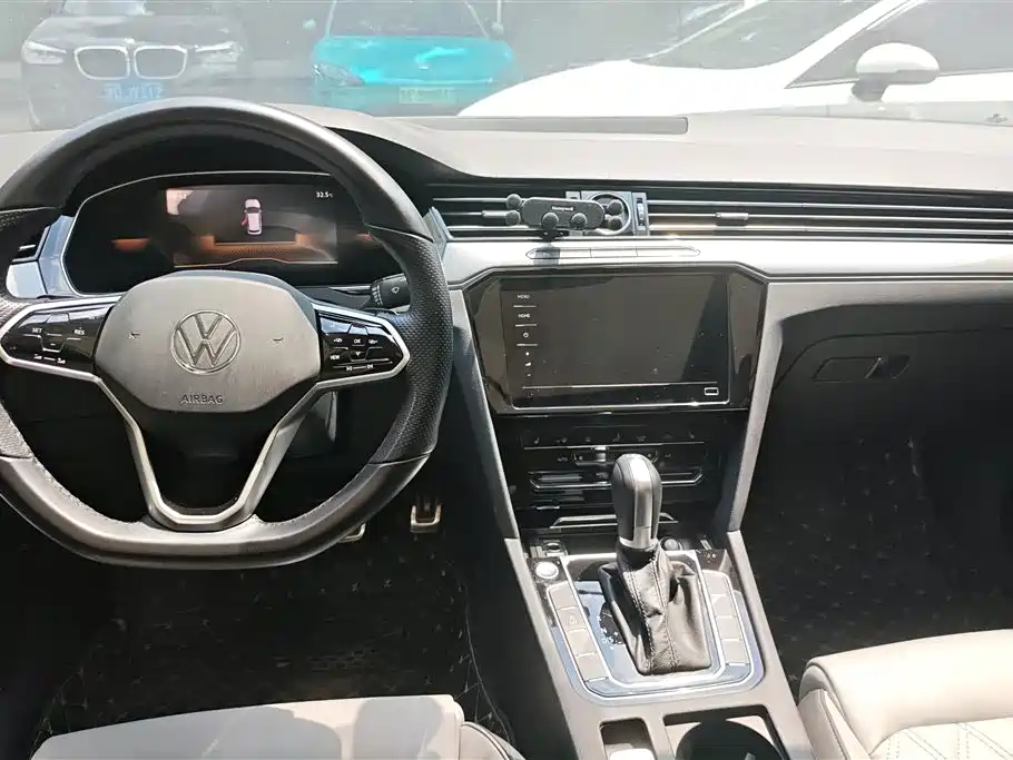 Volkswagen Magotan 2023 2 Million Units Anniversary Edition 330TSI DSG Leading Type фото 12