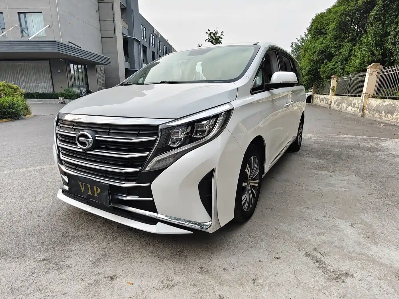 GAC Trumpchi Trumpchi M8 2018 320T Premium Edition