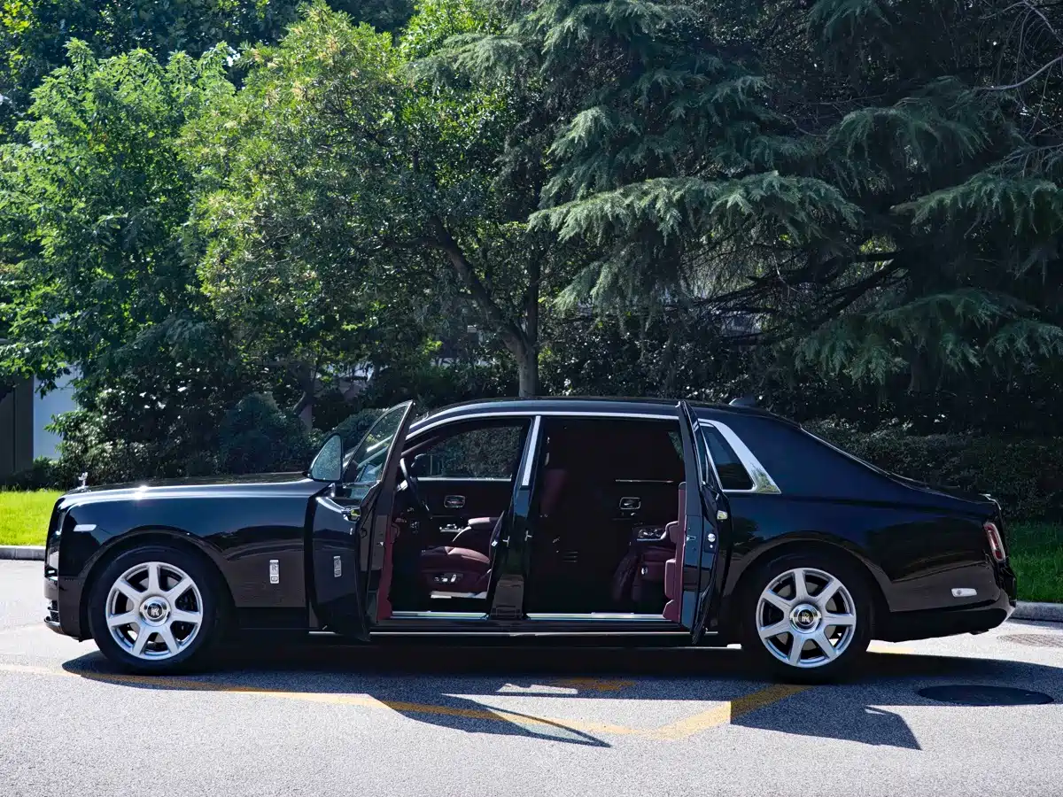 Фото 21 - Rolls-Royce Phantom