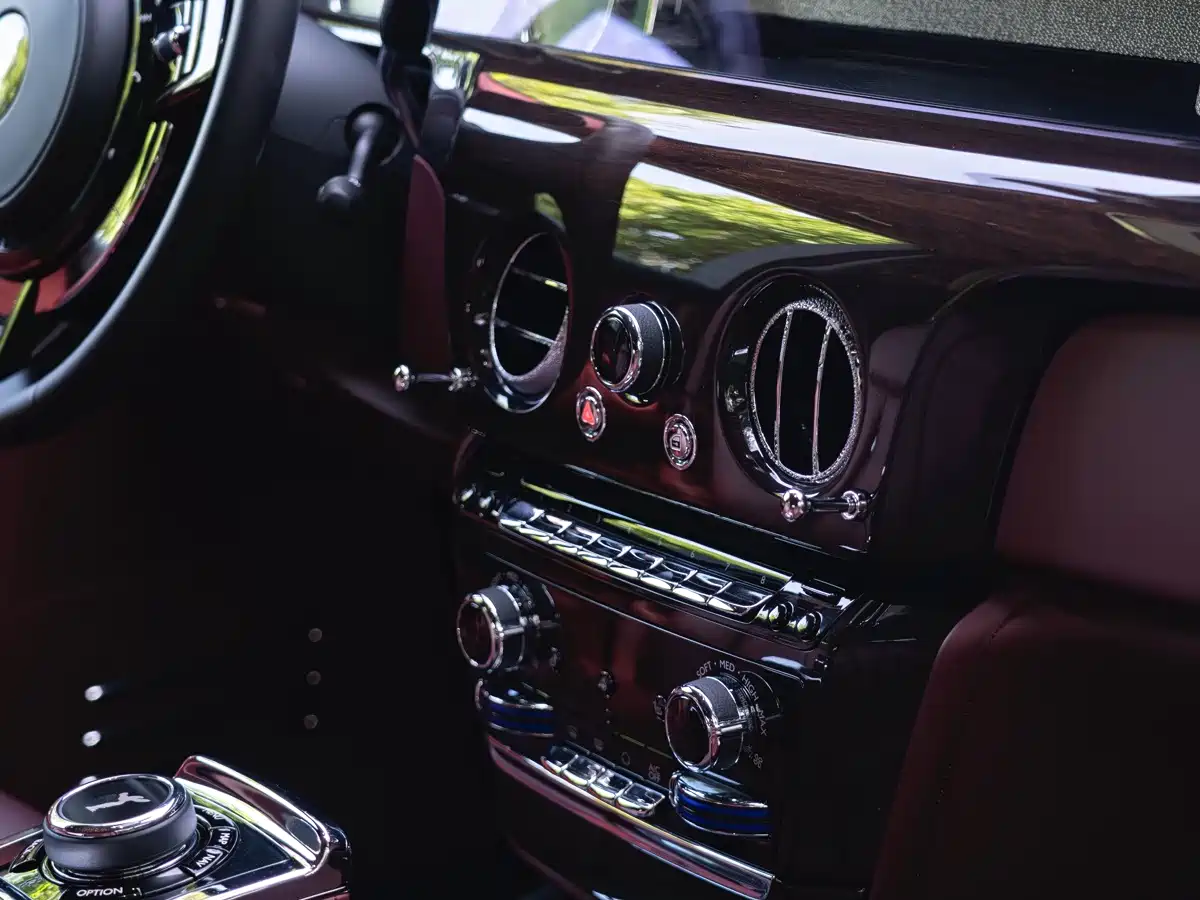 Фото 35 - Rolls-Royce Phantom
