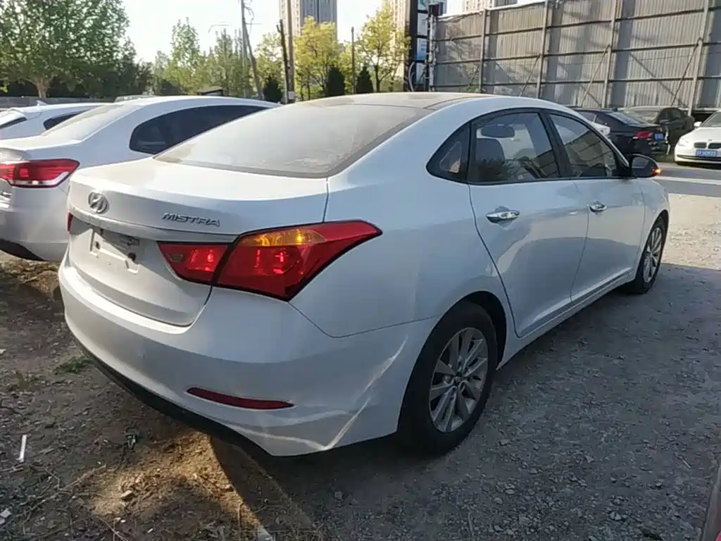 Hyundai Mistra 2014 1.8L Auto Smart GLS фото 7