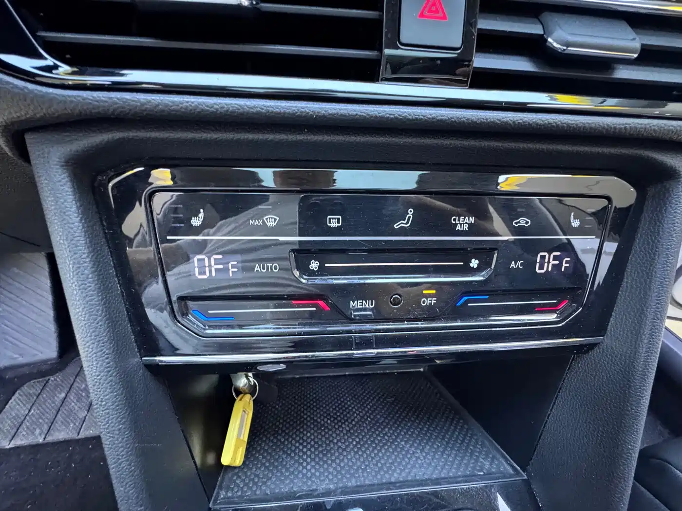 Volkswagen Tharu 2022 280TSI FWD Luxury Edition фото 21