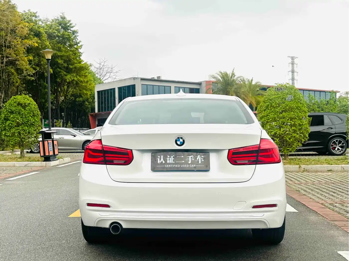 BMW 3 Series 2017 318i Fashion фото 6