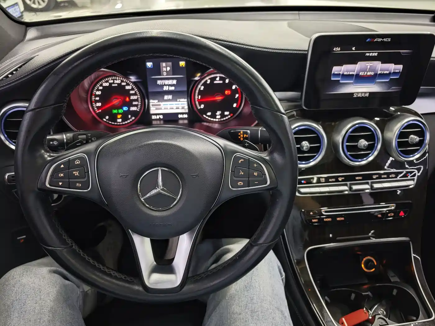 Mercedes-Benz GLC 2017 GLC 260 4MATIC Luxury фото 12