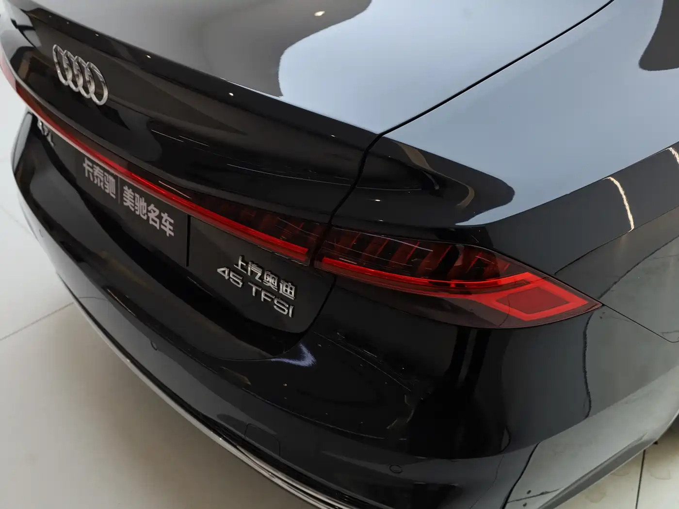 Audi A7L 2024 45TFSI S-line Dream Edition Crystal Package фото 25
