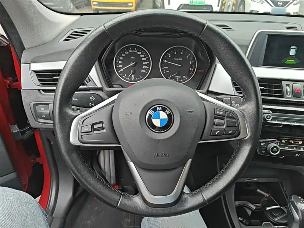 BMW X1 2018 sDrive18Li Fashion Model фото 11