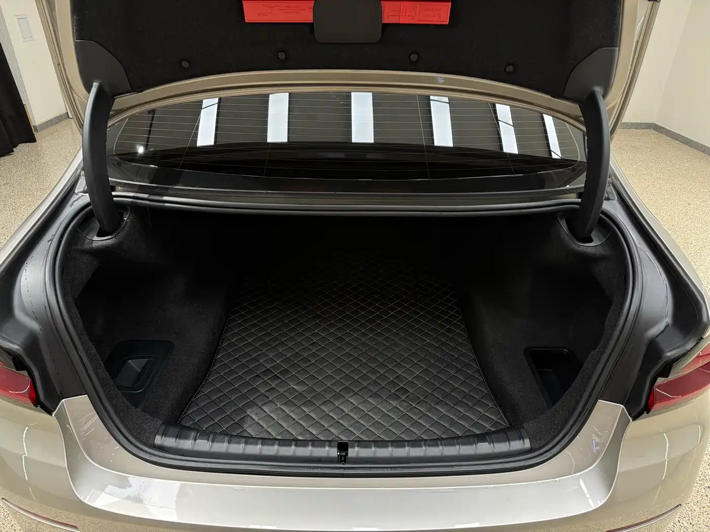 BMW 5 Series 2021 530Li Leading Luxury Package фото 31