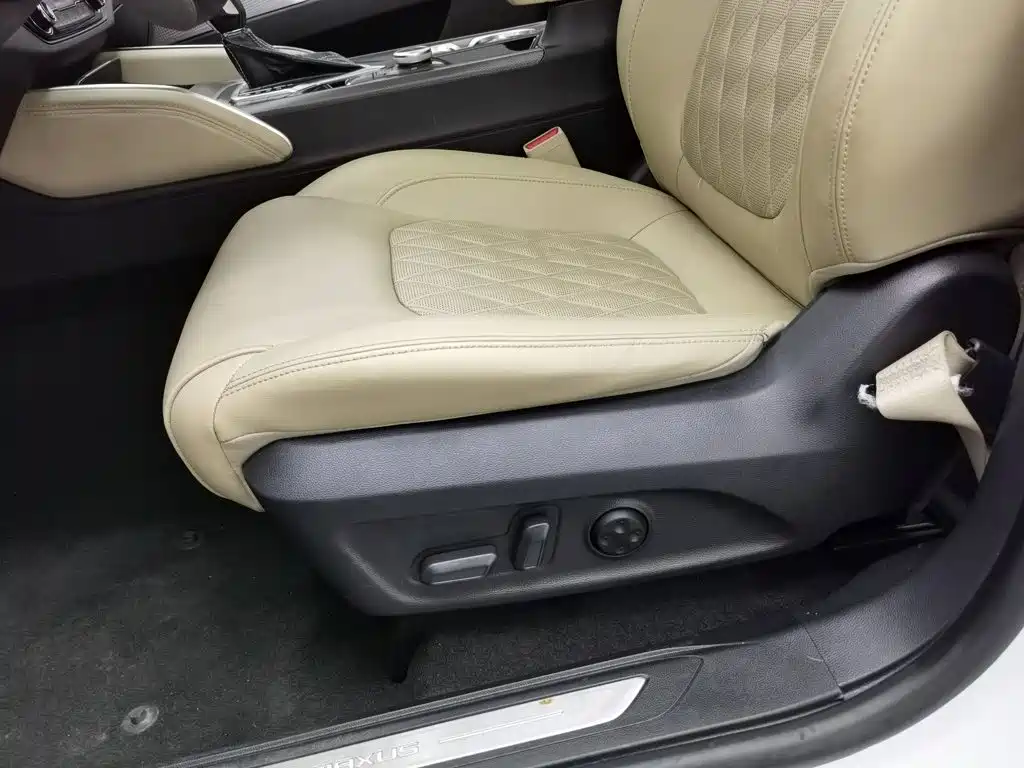 SAIC Maxus D90 2018 2017 2.0T Automatic 4WD Sirius