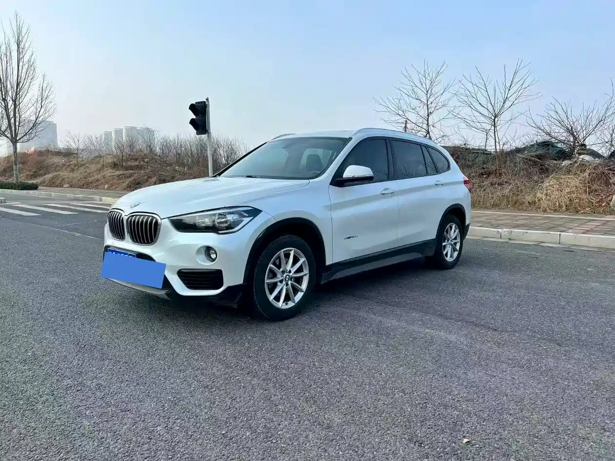BMW X1 2018 sDrive18Li Fashion Model фото 2