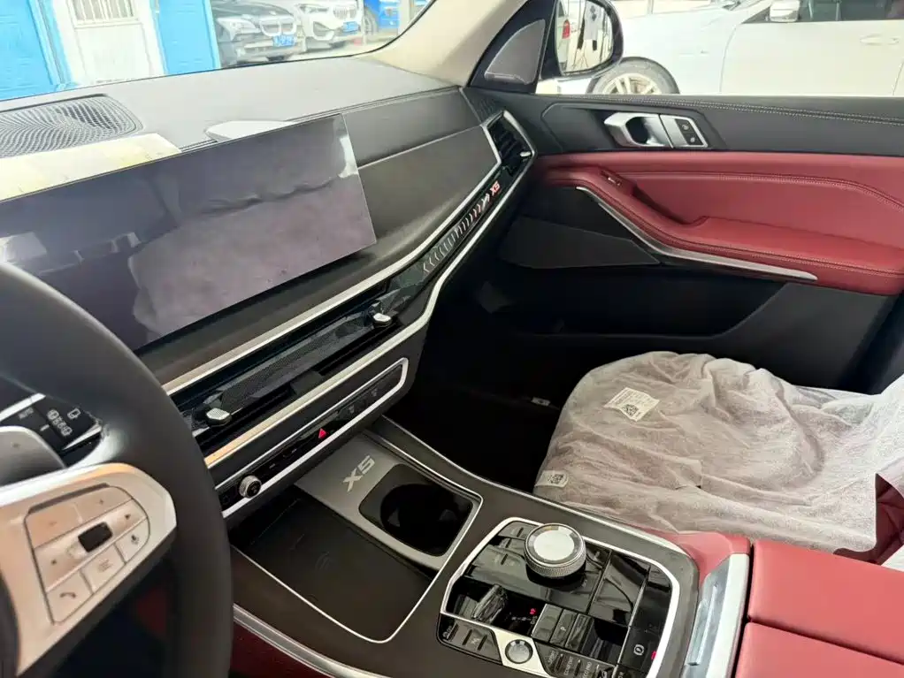 BMW X5 2026 2026 Facelift xDrive 30Li Exclusive M Sport Shadowline Package