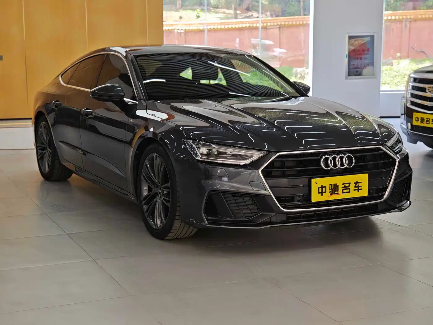 Audi A7 2023 Model 45 TFSI Premium Selection Edition фото 3