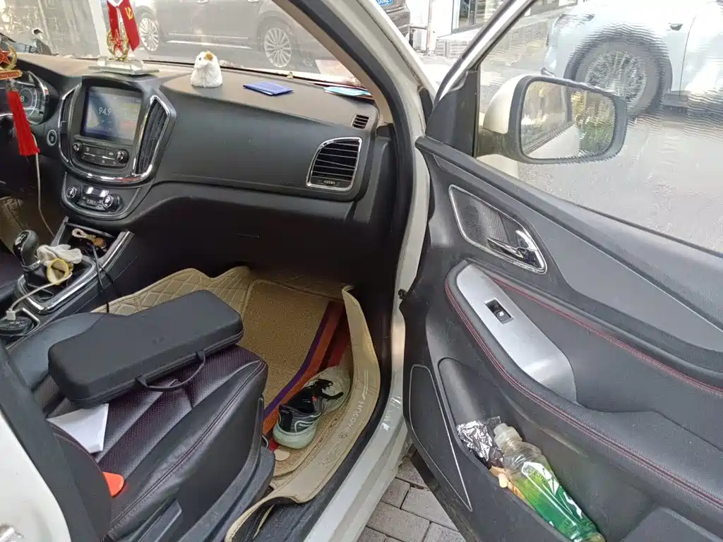 Baojun 560 2016 2015 1.8L Manual Luxury